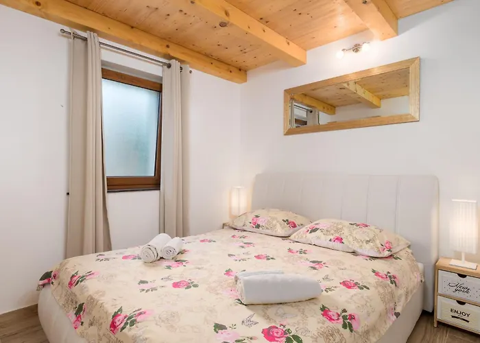 4 Bedroom In * Gostinjac