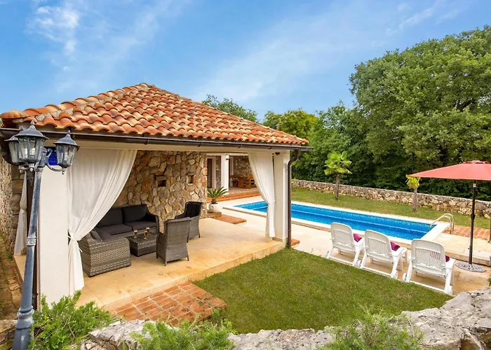 4 Bedroom In Gostinjac