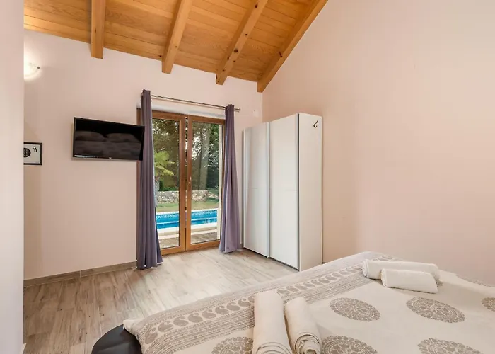 4 Bedroom In