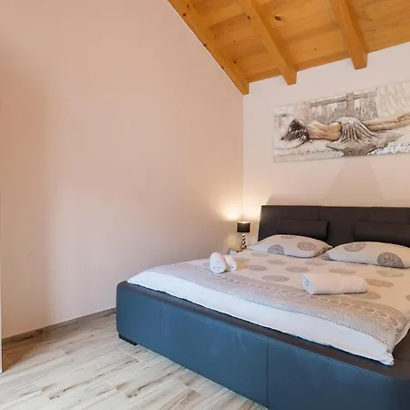 4 Bedroom In Prázdninový dům