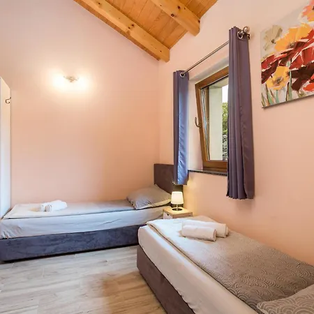 Prázdninový dům 4 Bedroom In